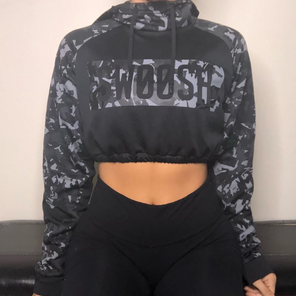 NIKE Crop Hoodie